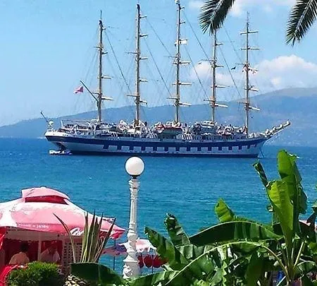 Aleksander Appartamento Sarandë
